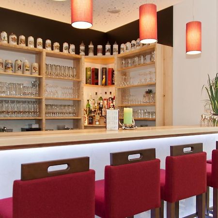 Hotel Zur Post Ісманінг Екстер'єр фото
