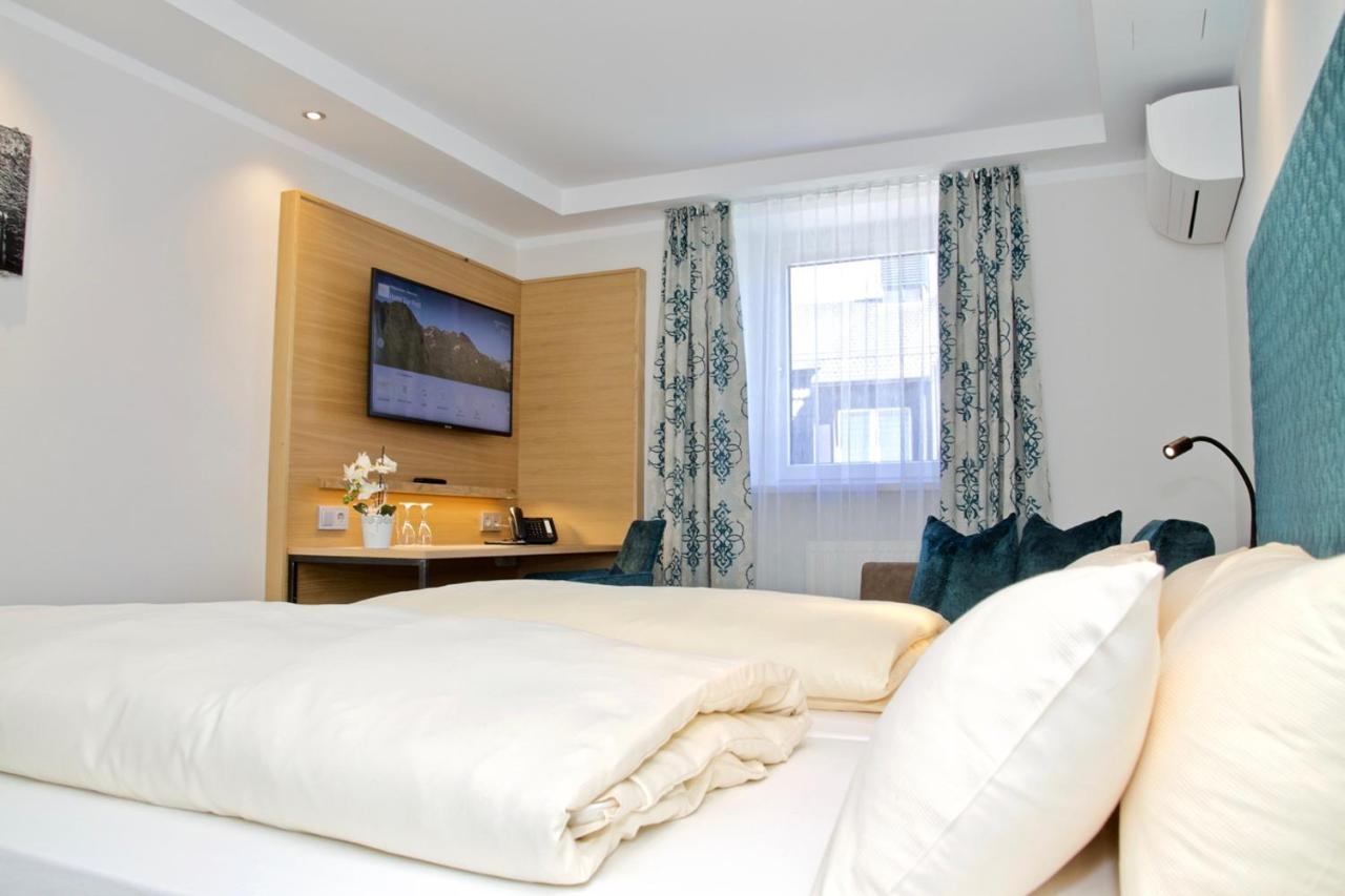 Hotel Zur Post Ісманінг Екстер'єр фото