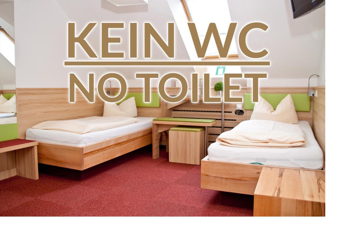 Hotel Zur Post Ісманінг Екстер'єр фото