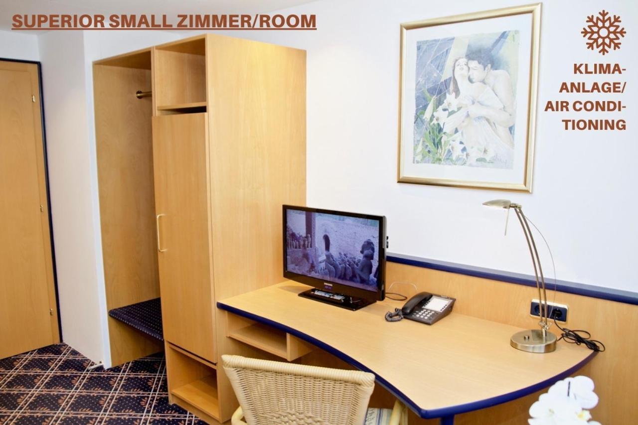 Hotel Zur Post Ісманінг Екстер'єр фото
